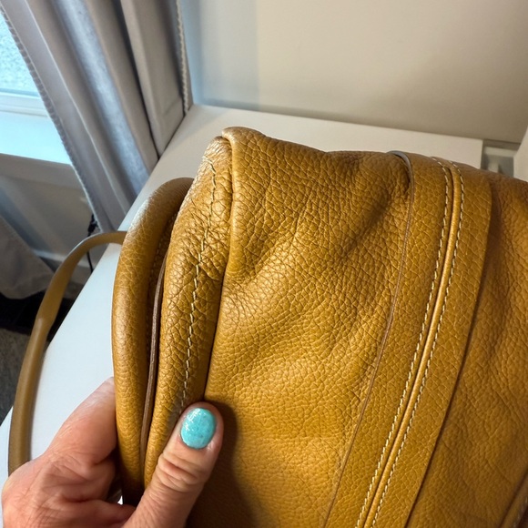 Chloe Mustard Leather Shoulder Bag - Picture 5 of 14